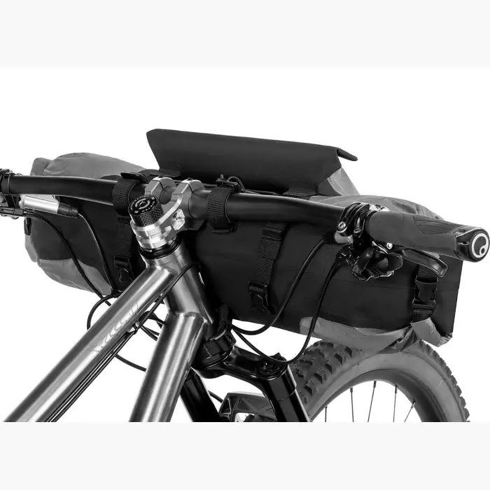 apidura-backcountry-accessory-pocket-4l-on-bi