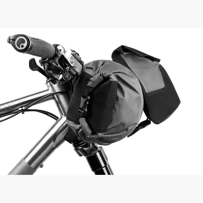 apidura-backcountry-accessory-pocket-4l-on-bi